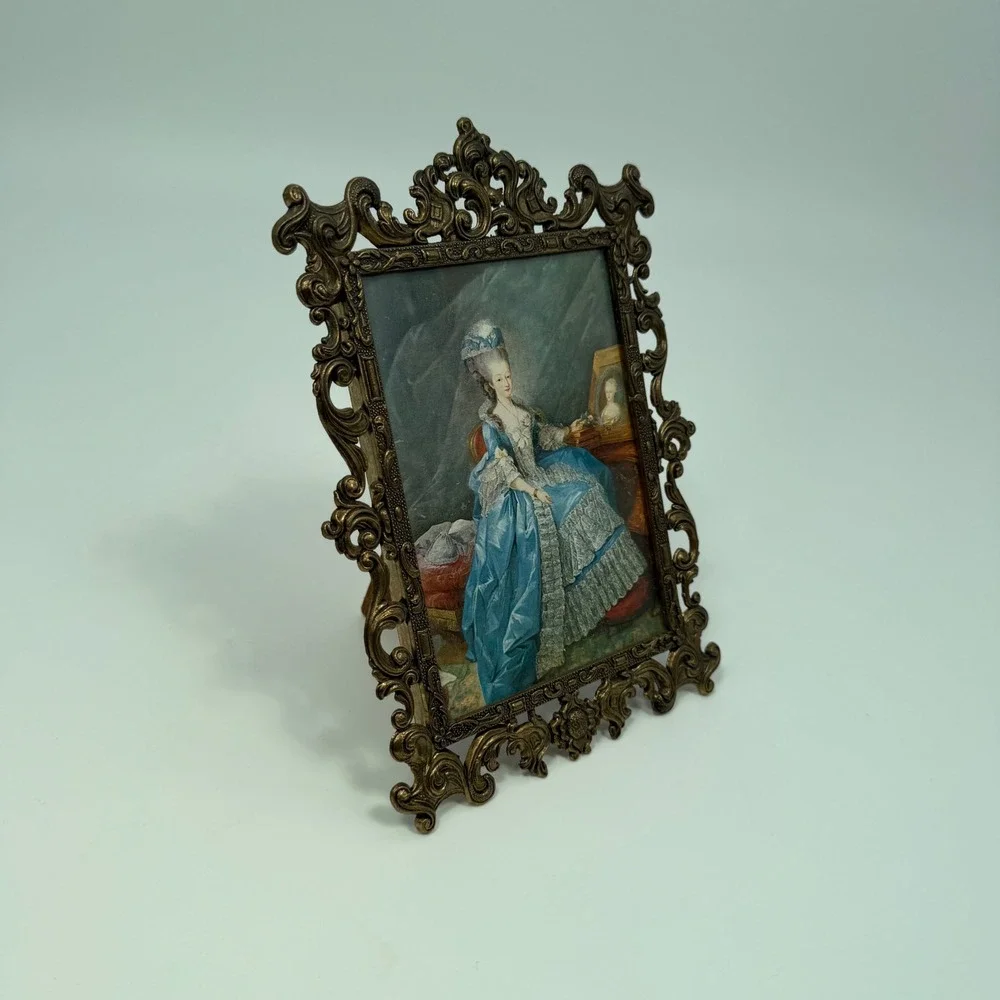 Vintage Ornate Brass Mid Century Italian Victorian Rococo Revival Picture Frame